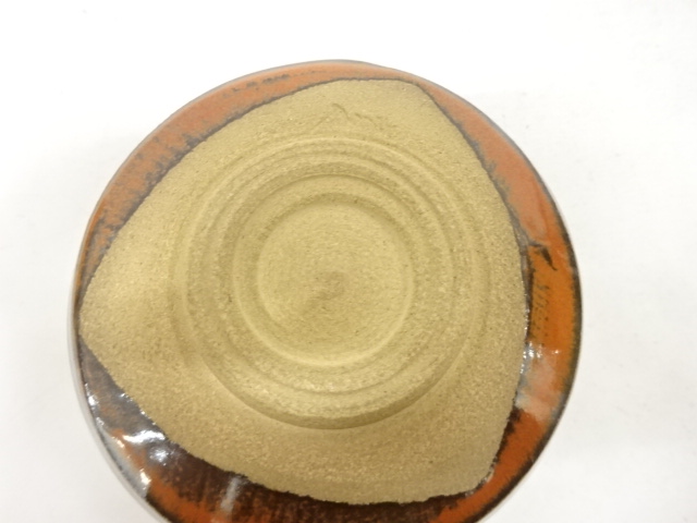  加藤六兵衛造　鉄赤　茶碗